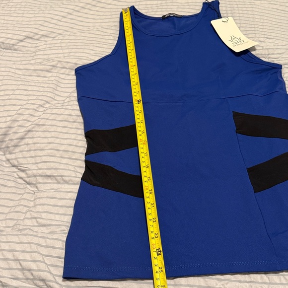 Yoga tank top - Picture 13 of 14